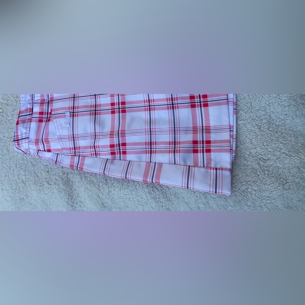 Izod Woman’s Golf Skort. Size 10. Excellent,gently worn.